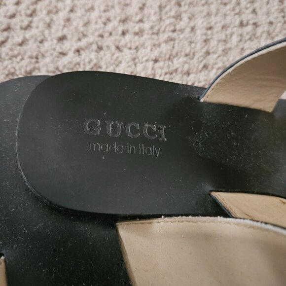 Sandles - Picture 2 of 3